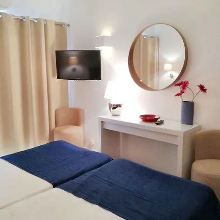 Charming In With Pool アパート *