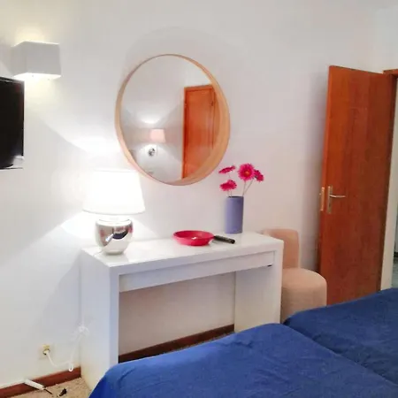 Charming In With Pool アパート