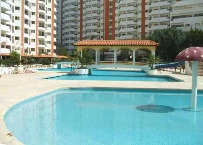 Lägenhet Charming In With Pool Portimão